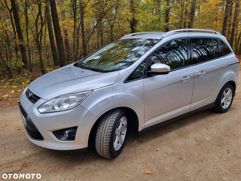 Ford Grand C-MAX - 30