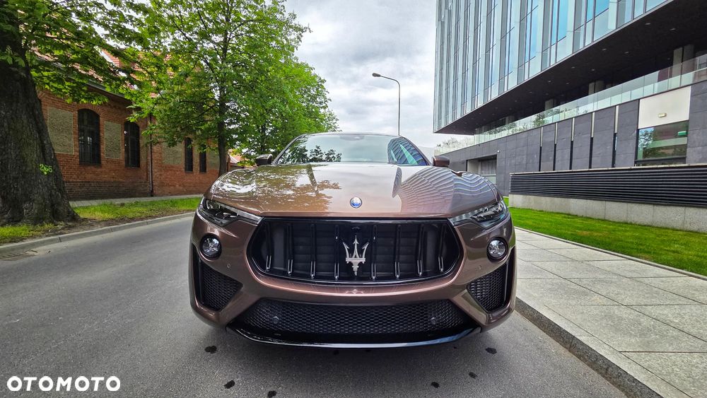 Maserati Levante GTS - 23