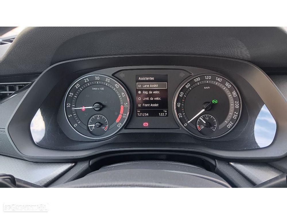 Skoda Octavia Break 2.0 TDI Ambition DSG - 13