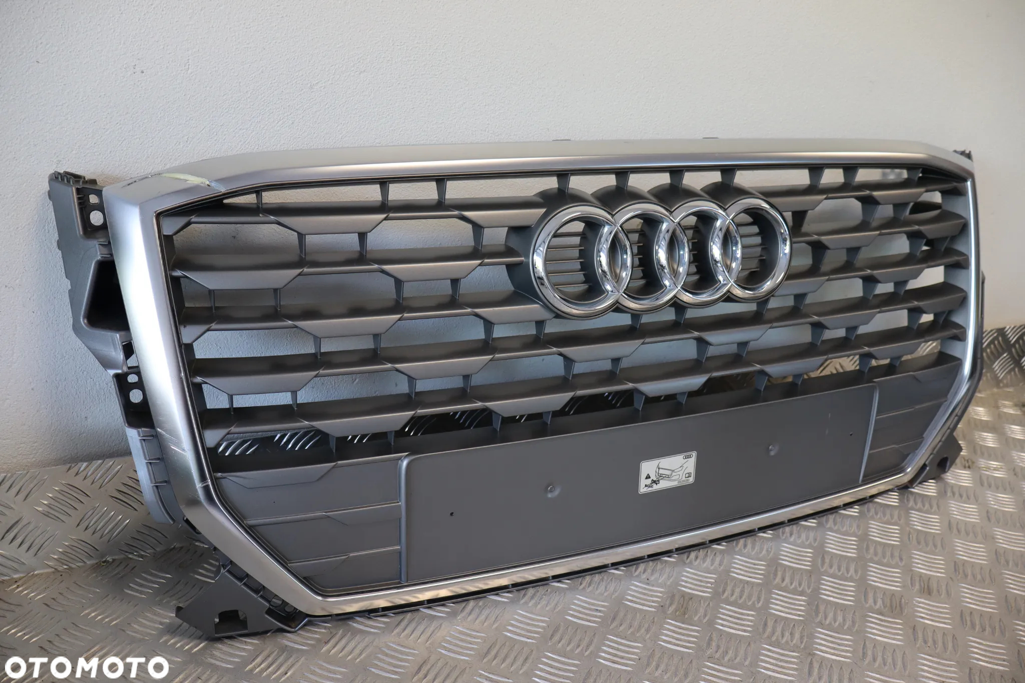 GRILL GRIL ATRAPA AUDI Q2 81A853651 2016-2020 - 2