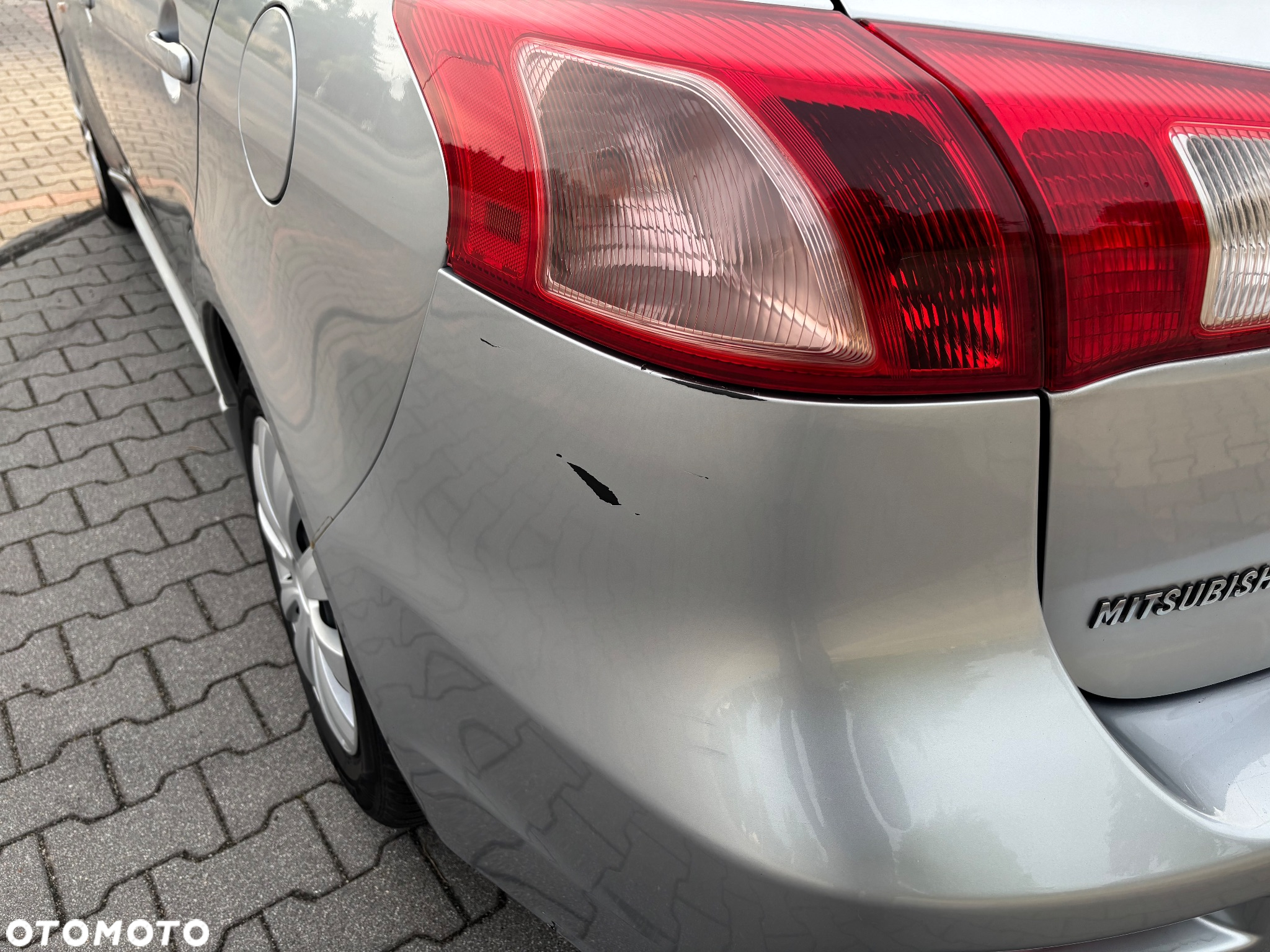 Mitsubishi Lancer 1.8 Invite - 12