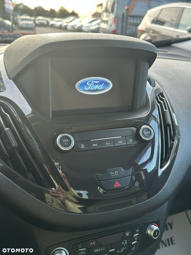 Ford Tourneo Courier - 15