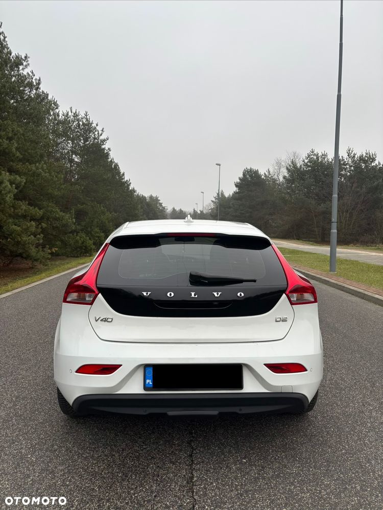 Volvo V40 D2 Momentum - 4