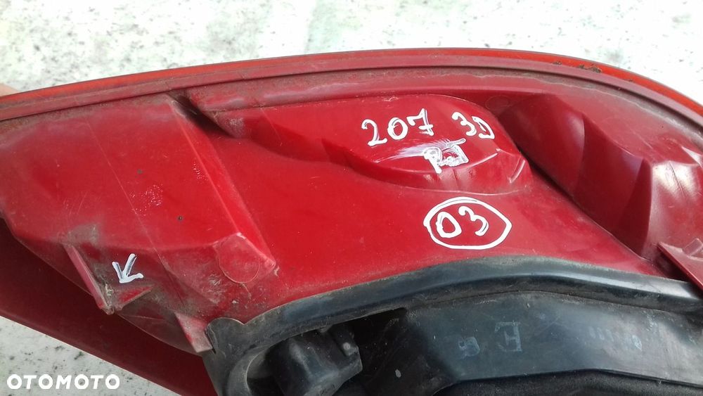 LAMPA PRAWY TYŁ TYLNA PEUGEOT 207 HB 06-09 - 7