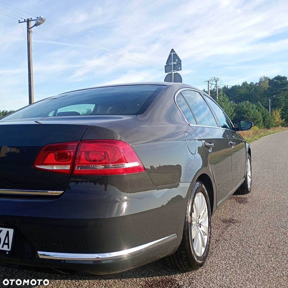 Volkswagen Passat - 2