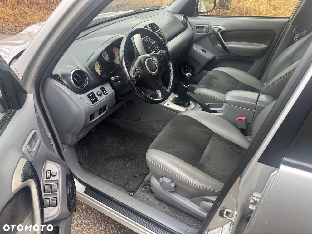 Toyota RAV4 D-4D 4x4 Executive - 9