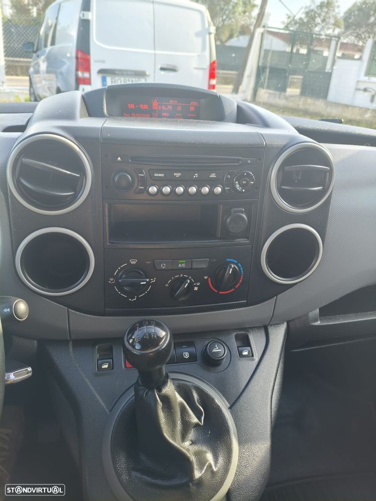 Citroën BERLINGO 1.6HDI LONGA 3 LUG - 13