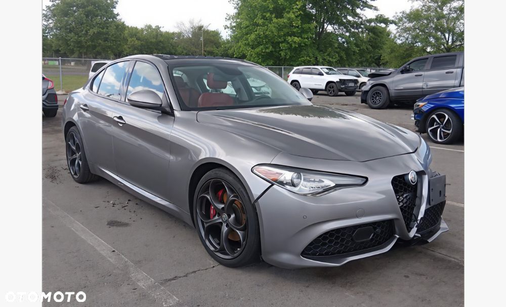 Alfa Romeo Giulia - 1