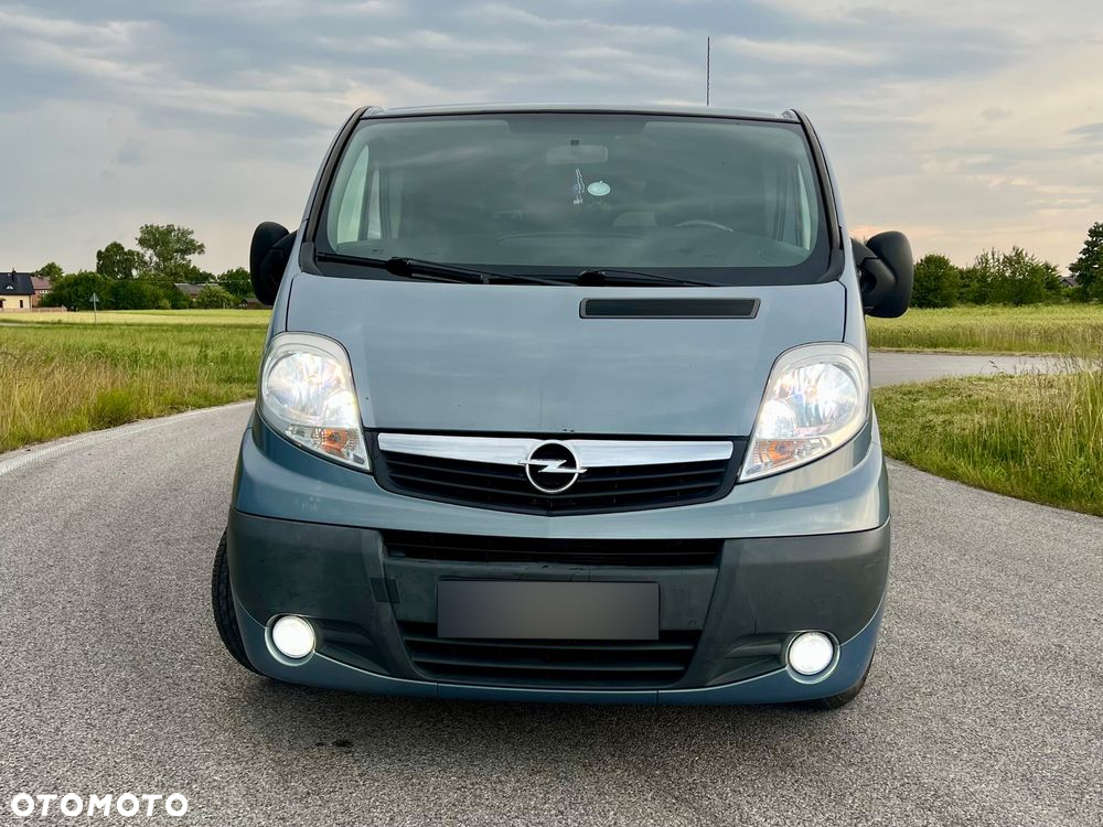 Opel Vivaro - 2