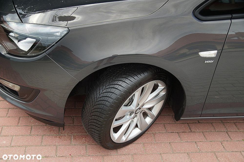 Opel Astra 1.4 Turbo ENERGY - 25