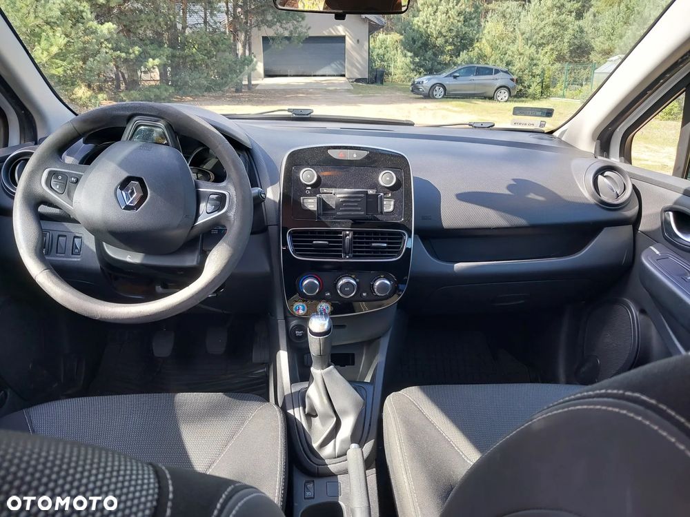 Renault Clio - 8