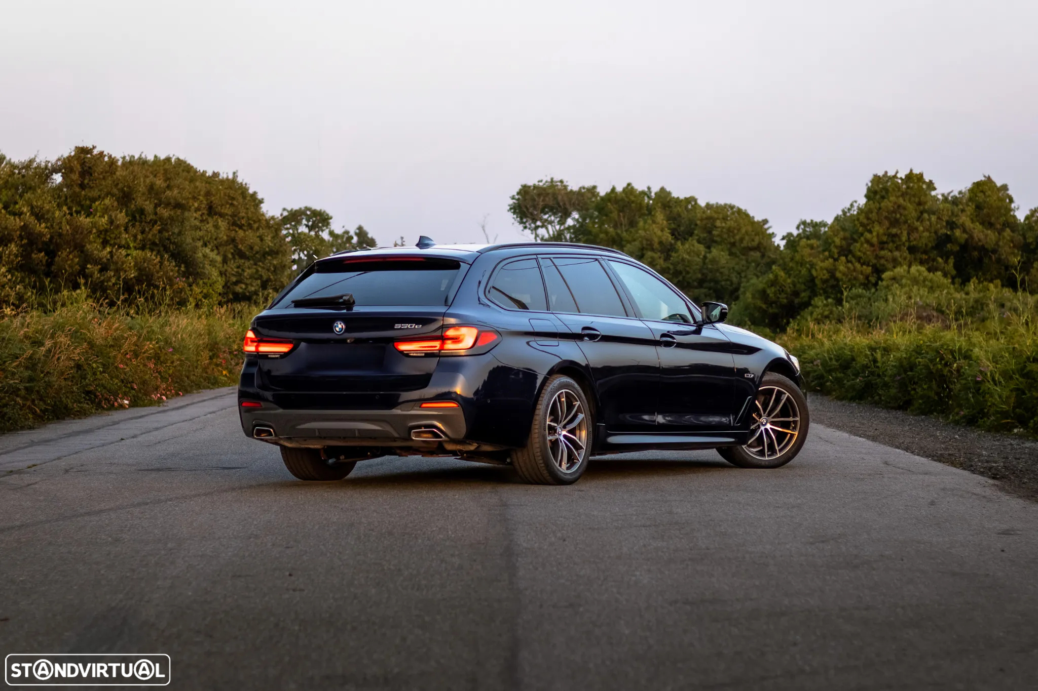 BMW 530 e Pack Desportivo M - 8