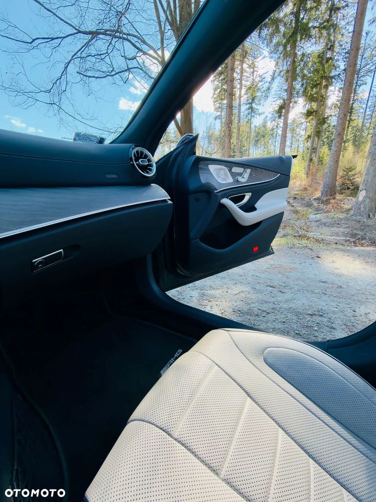 Mercedes-Benz CLS - 4