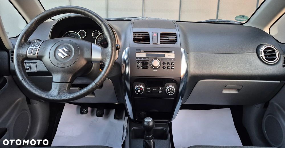 Suzuki SX4 1.6 Premium 2012 - 23
