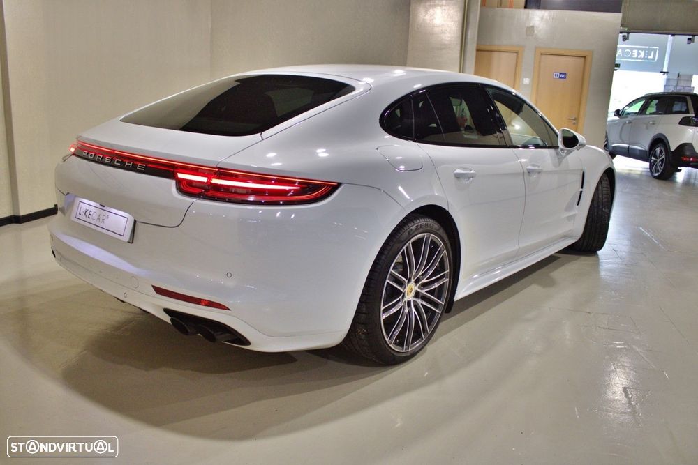 Porsche Panamera 4 E-Hybrid - 2