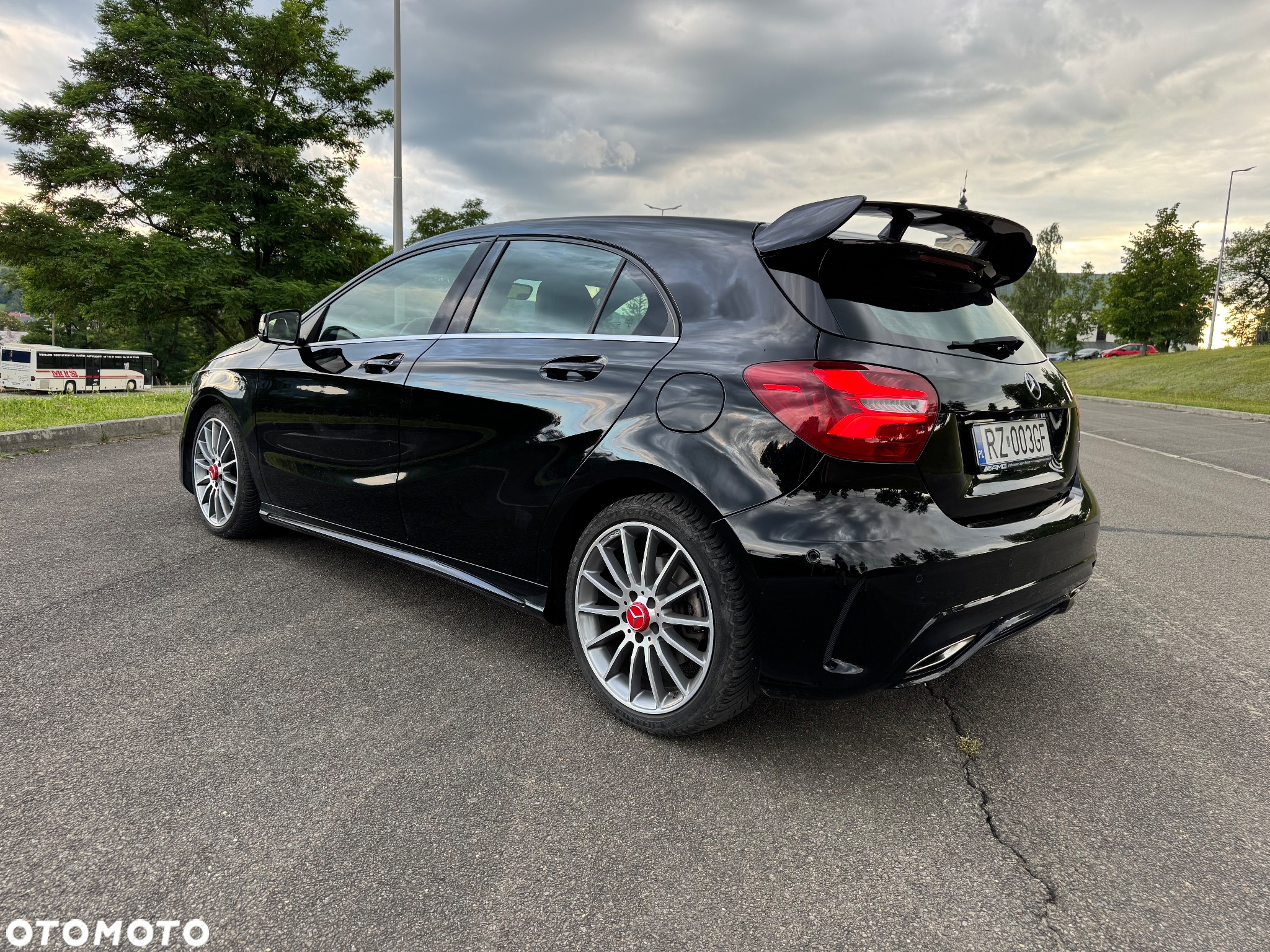 Mercedes-Benz Klasa A 220 4Matic 7G-DCT AMG Line - 5