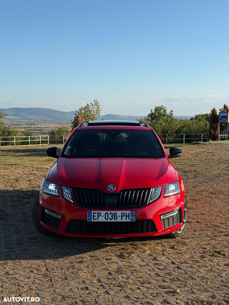 Skoda Octavia 2.0 TDI DSG RS - 2