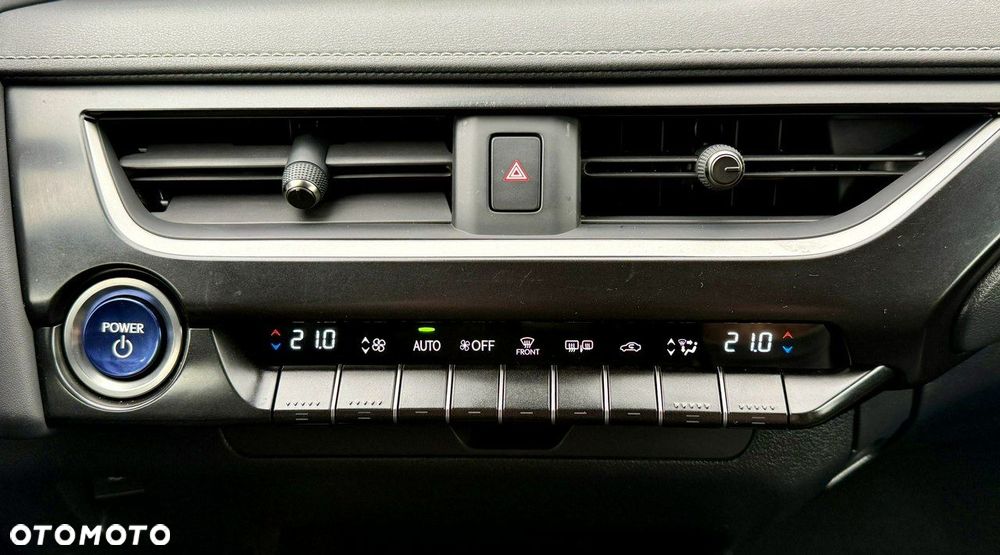 Lexus UX - 19