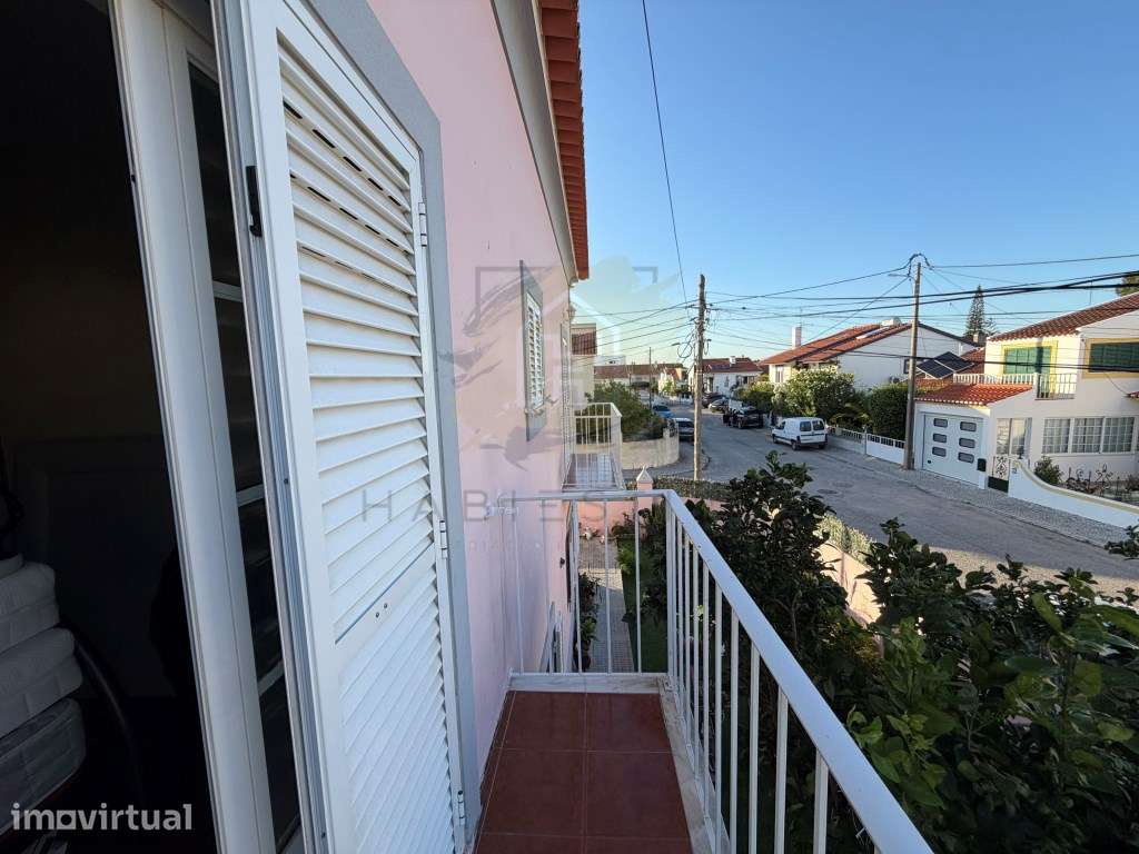 Andar de Moradia T3 espaçoso para Arrendamento em Azeitão | Água In... - Grande imagem: 4/32