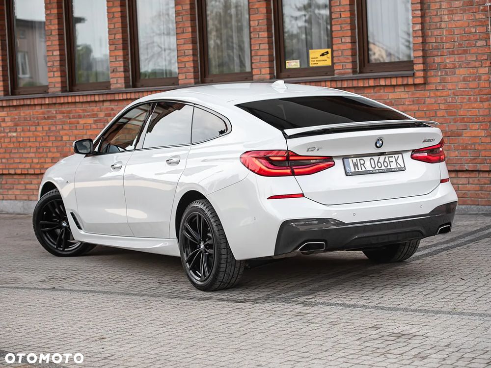 BMW 6GT - 9