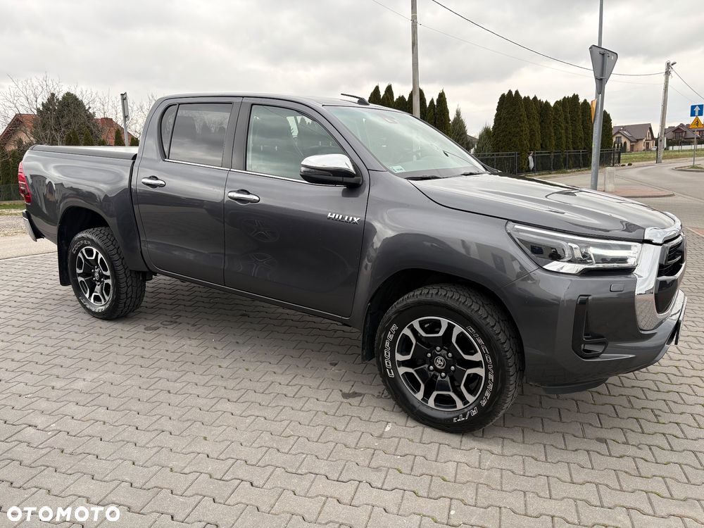Toyota Hilux 2.8 D-4D Double Cab SR5+ 4x4 - 4