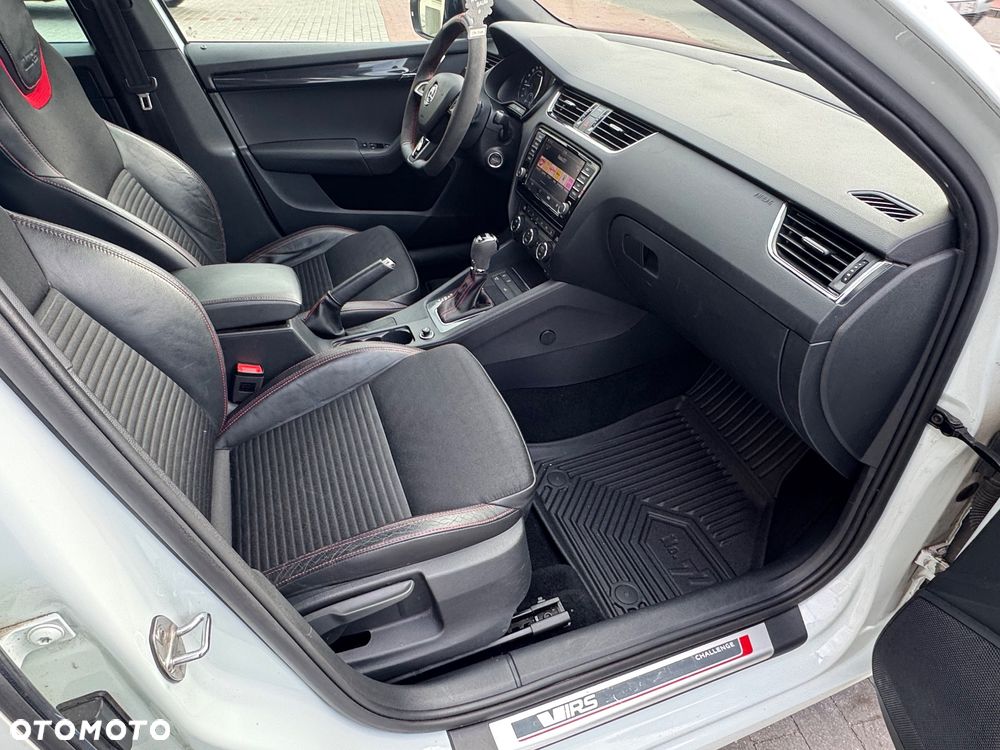 Skoda Octavia 2.0 TDI SCR RS DSG - 35