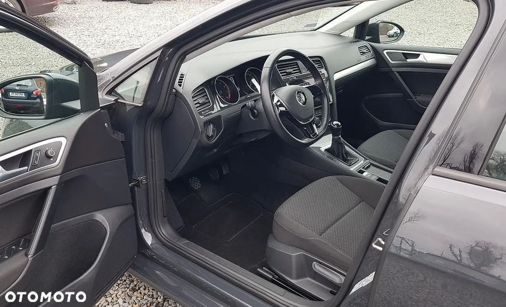 Volkswagen Golf Variant - 21