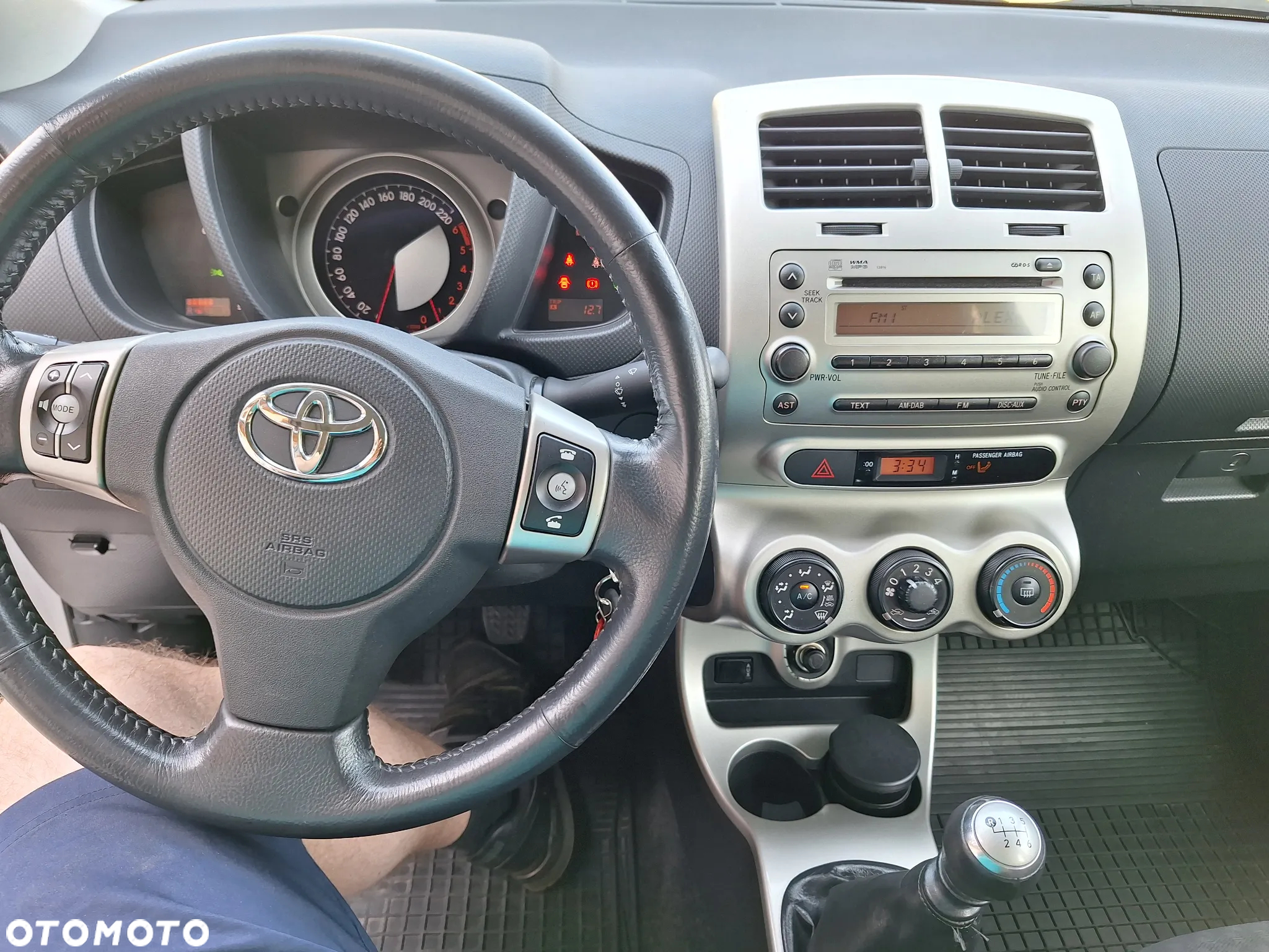 Toyota Urban Cruiser 1.4 D-4D Sol 4x4 EU5 - 28