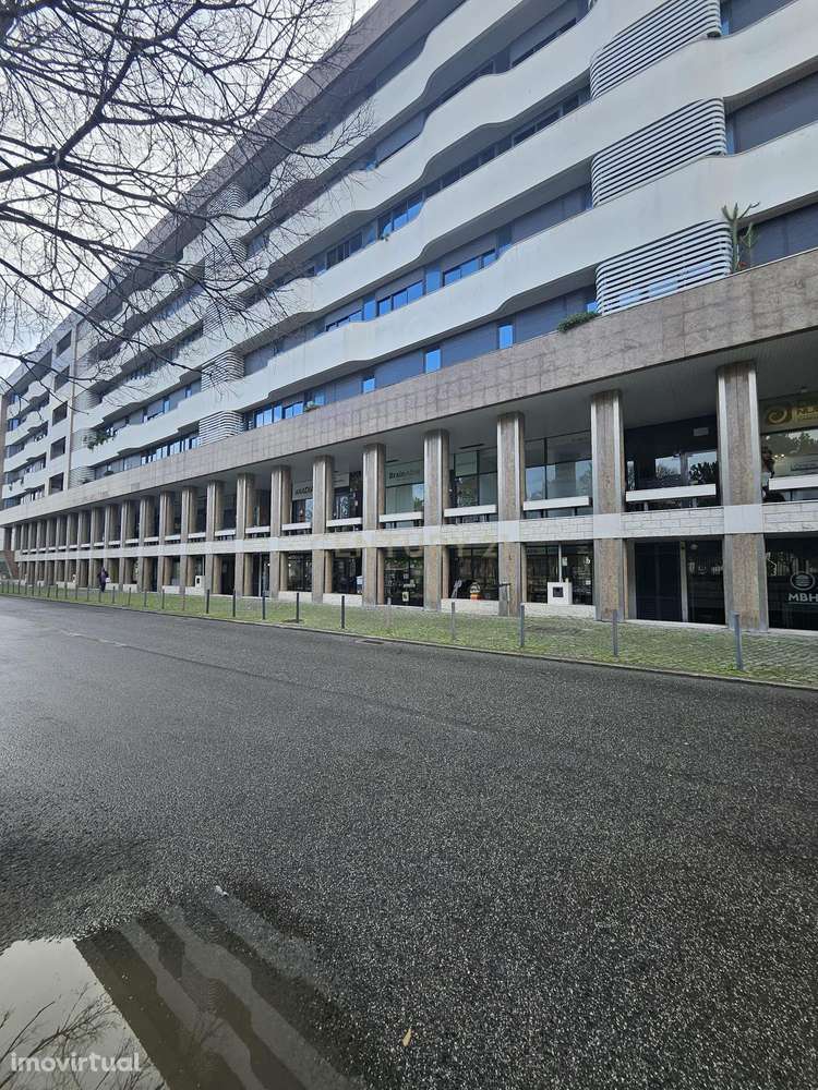 Loja Comercial no Parque das Nações – Uma Oportunidade Única de Invest - Grande imagem: 2/9