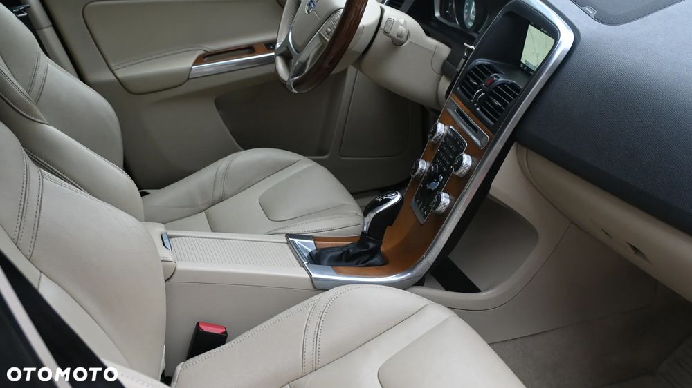 Volvo XC 60 D5 AWD Summum - 23