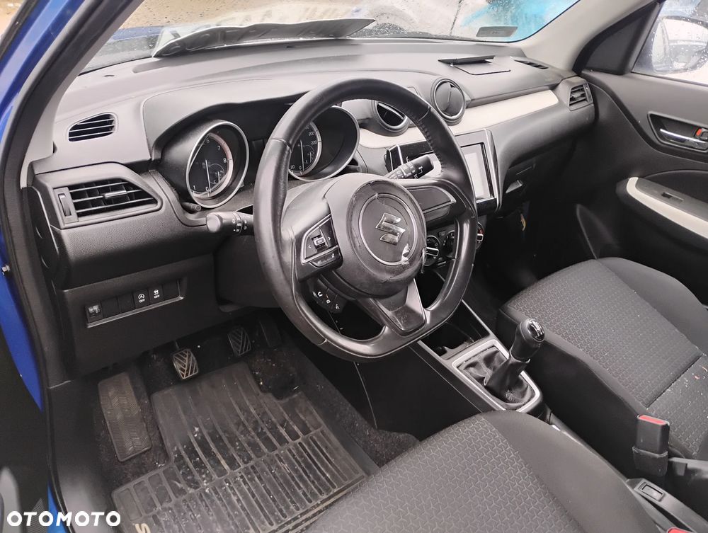 Suzuki Swift - 6