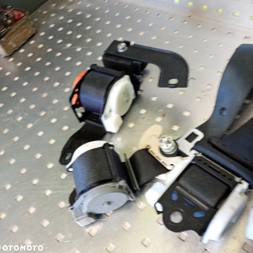 Pasy bezpieczeństwa tylne Mitsubishi Outlander III lift - 2