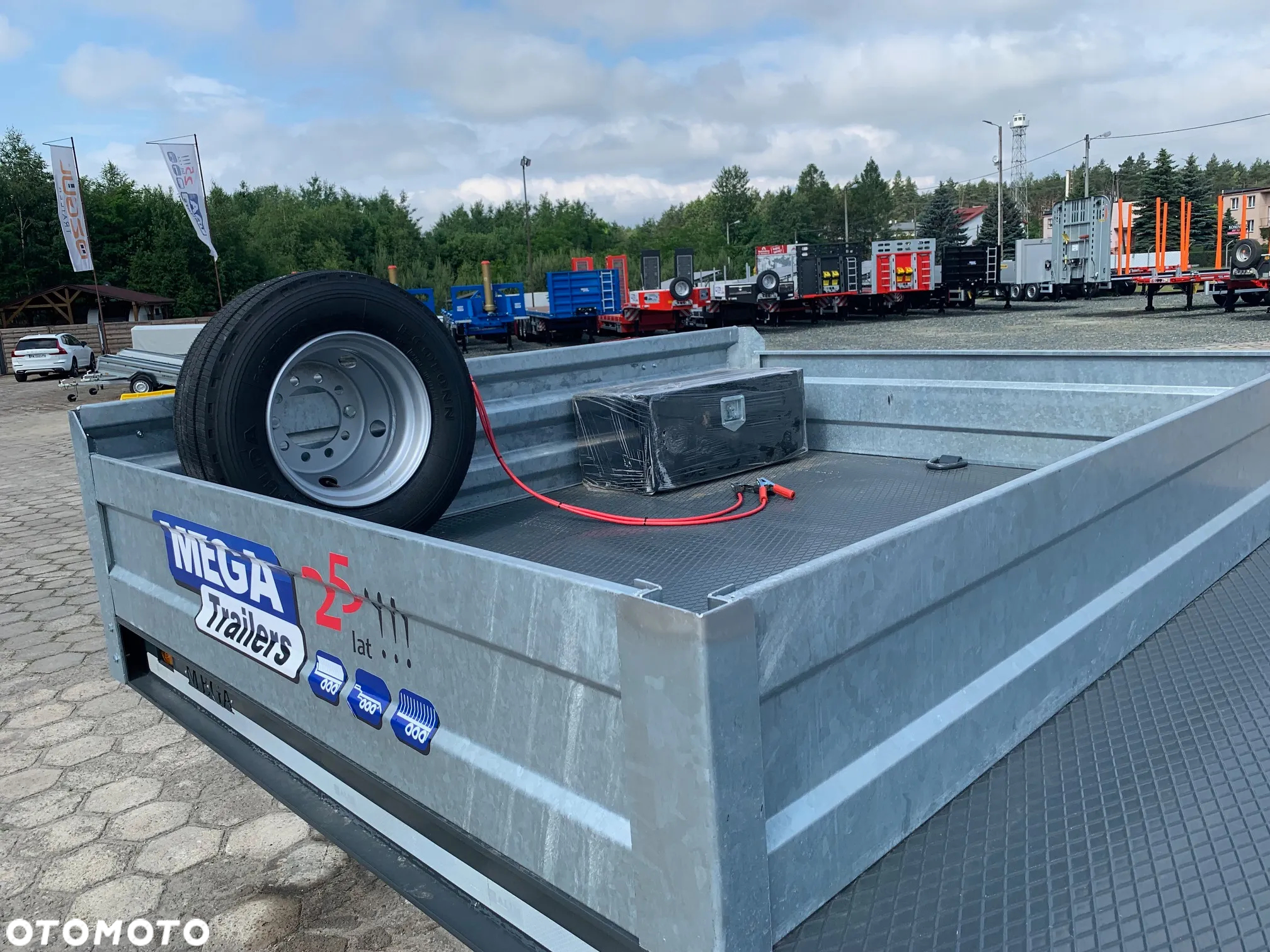 Inny Niskopodwoziowa - rozciągana - zagłębienia na koła - najazdy hydrauliczne - FULL OPCJA - 18