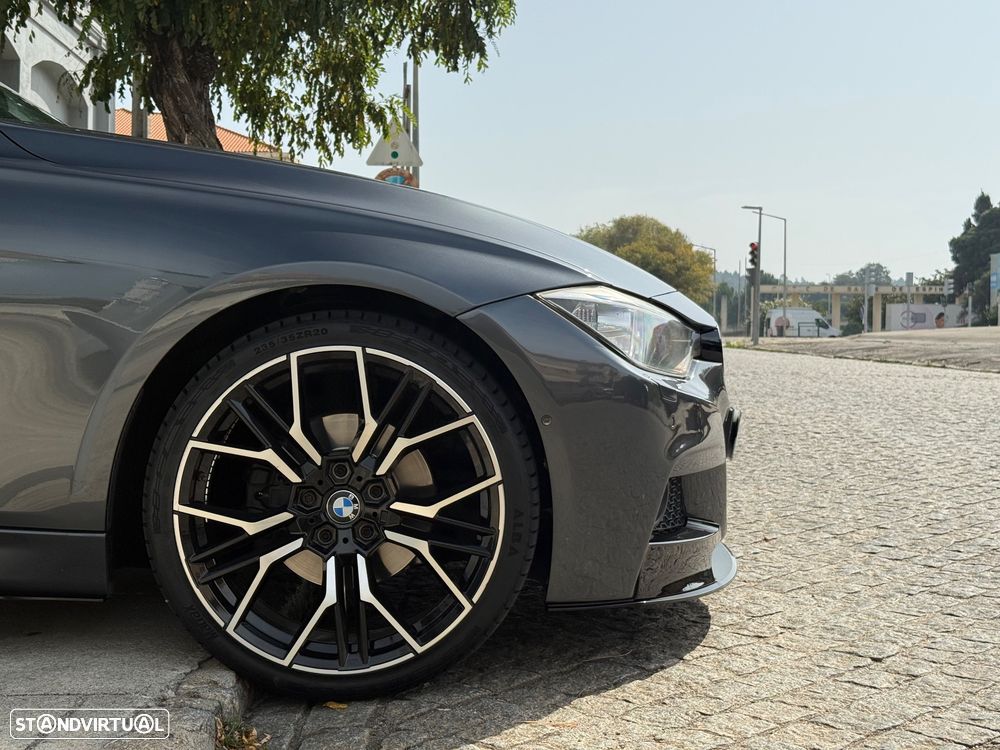 BMW 320 d Auto Pack M - 11