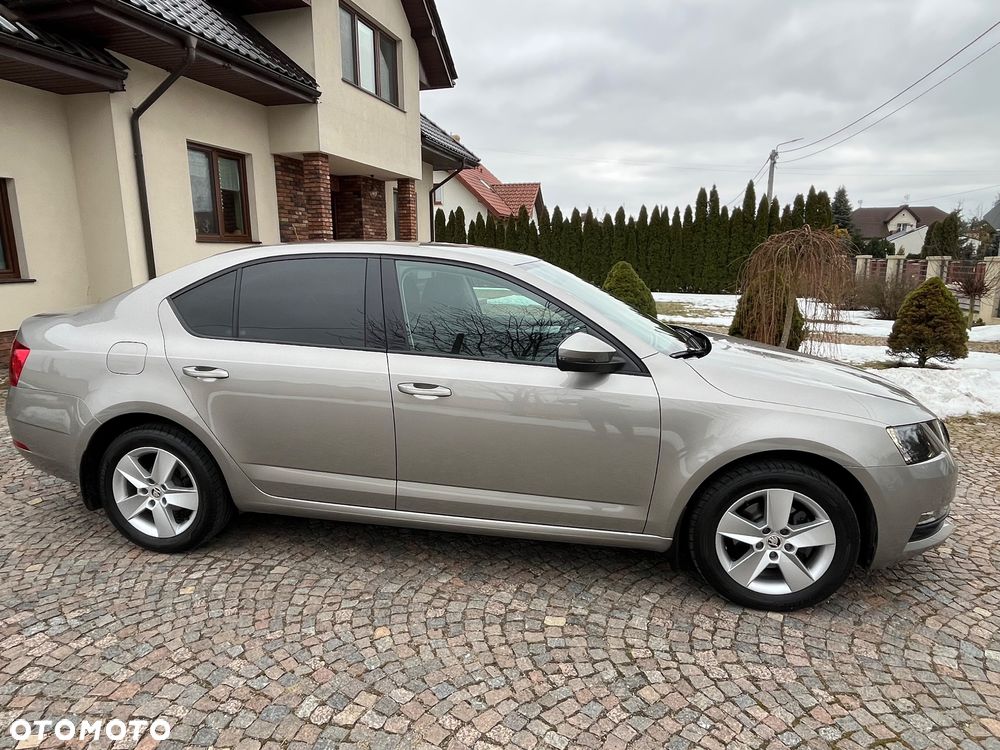 Skoda Octavia 1.4 TSI Ambition - 9