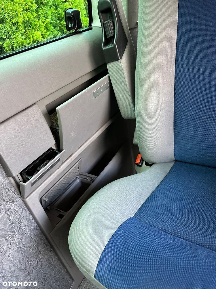 Volkswagen Multivan - 9