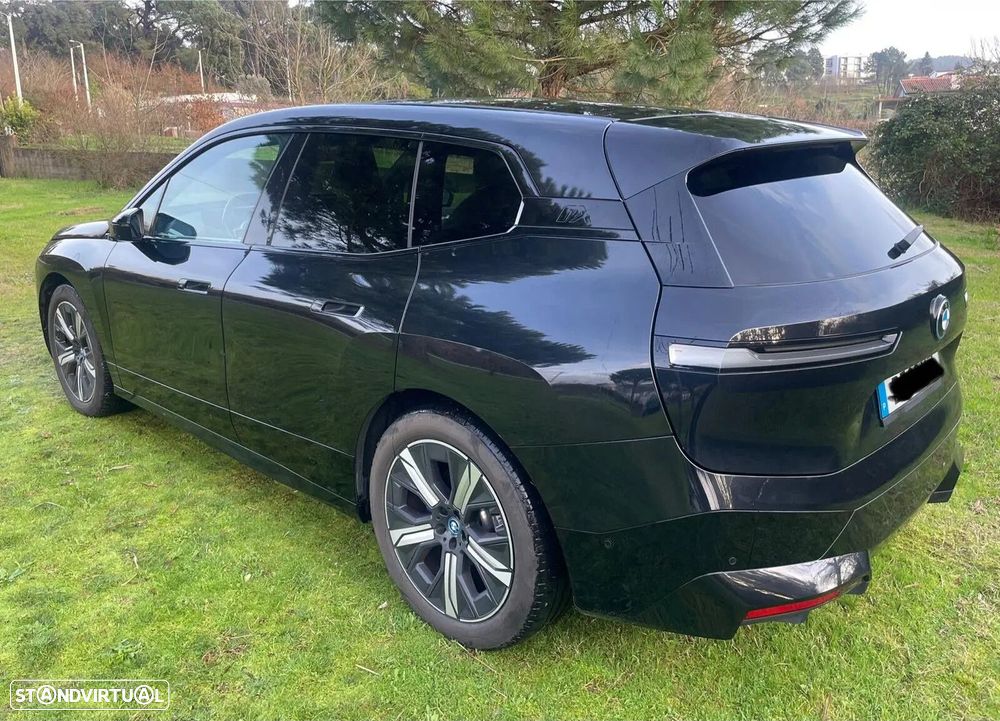 BMW iX xDrive 40 - 38