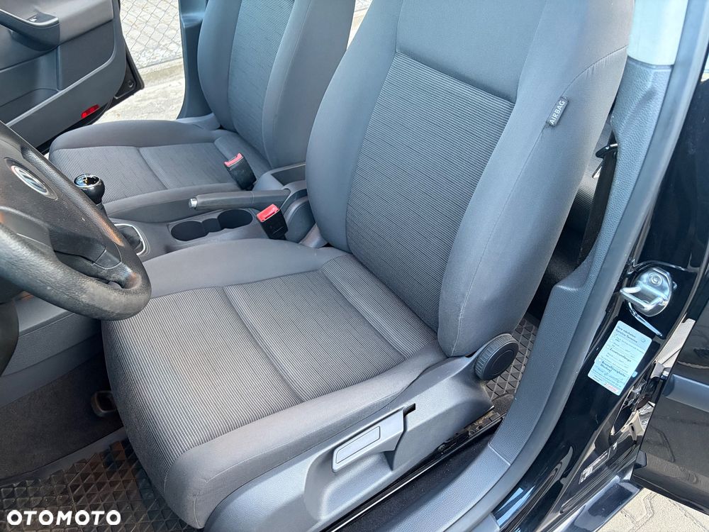 Volkswagen Golf - 23