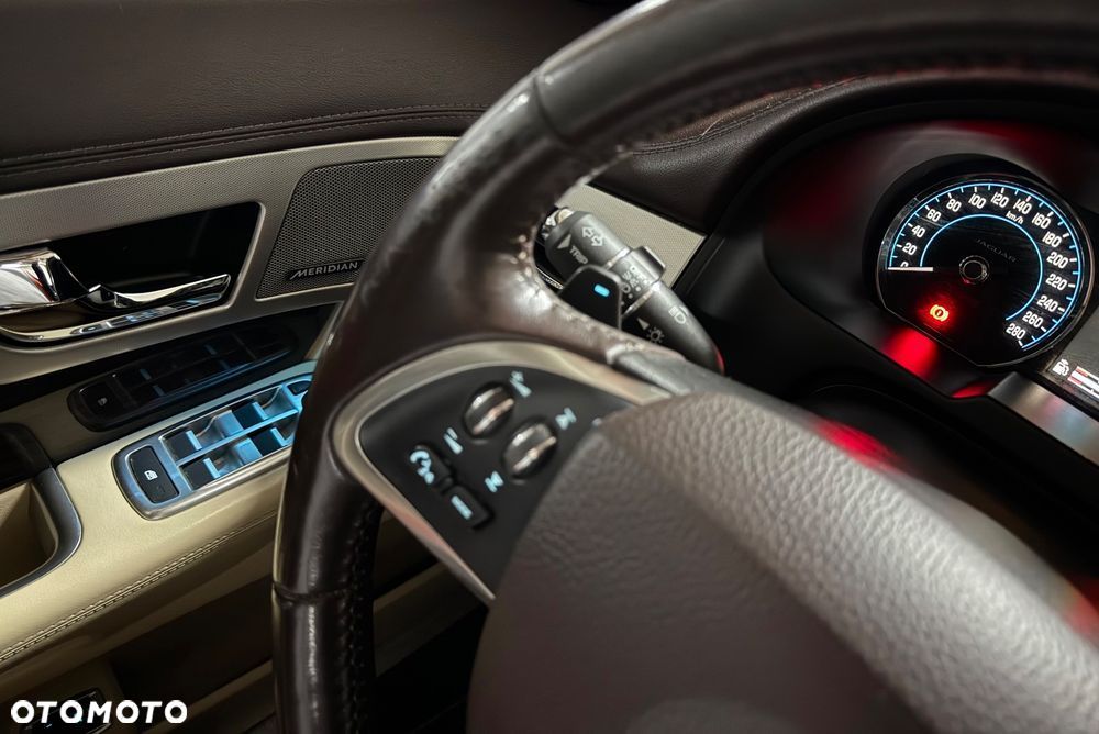 Jaguar XF 3.0 V6 D S Luxury - 19