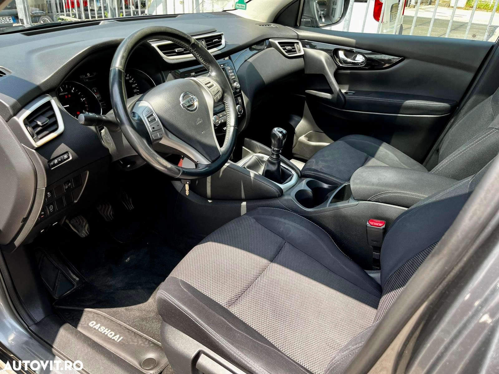 Nissan Qashqai 1.5 DCI Start/Stop Tekna - 10