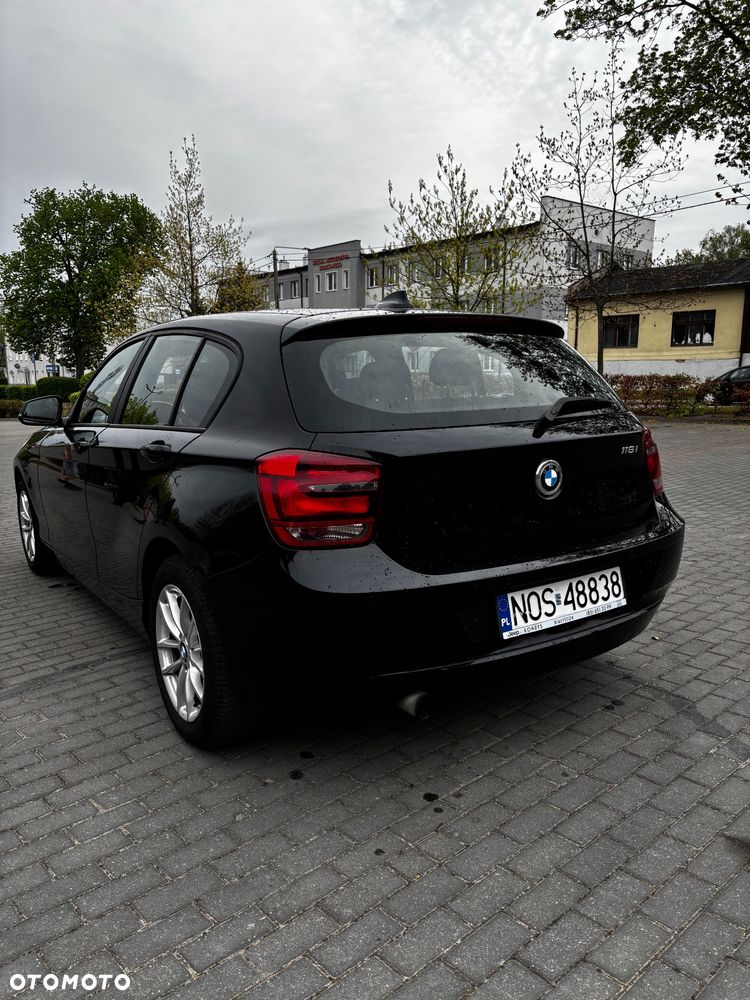 BMW Seria 1 116i - 4