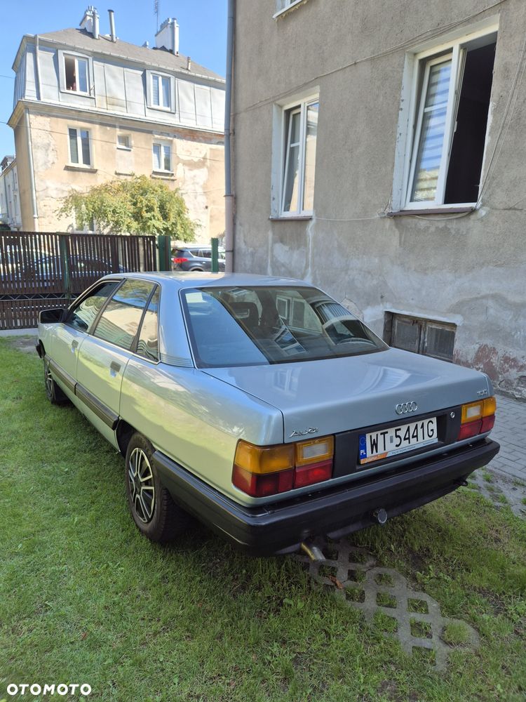 Audi 100 - 1
