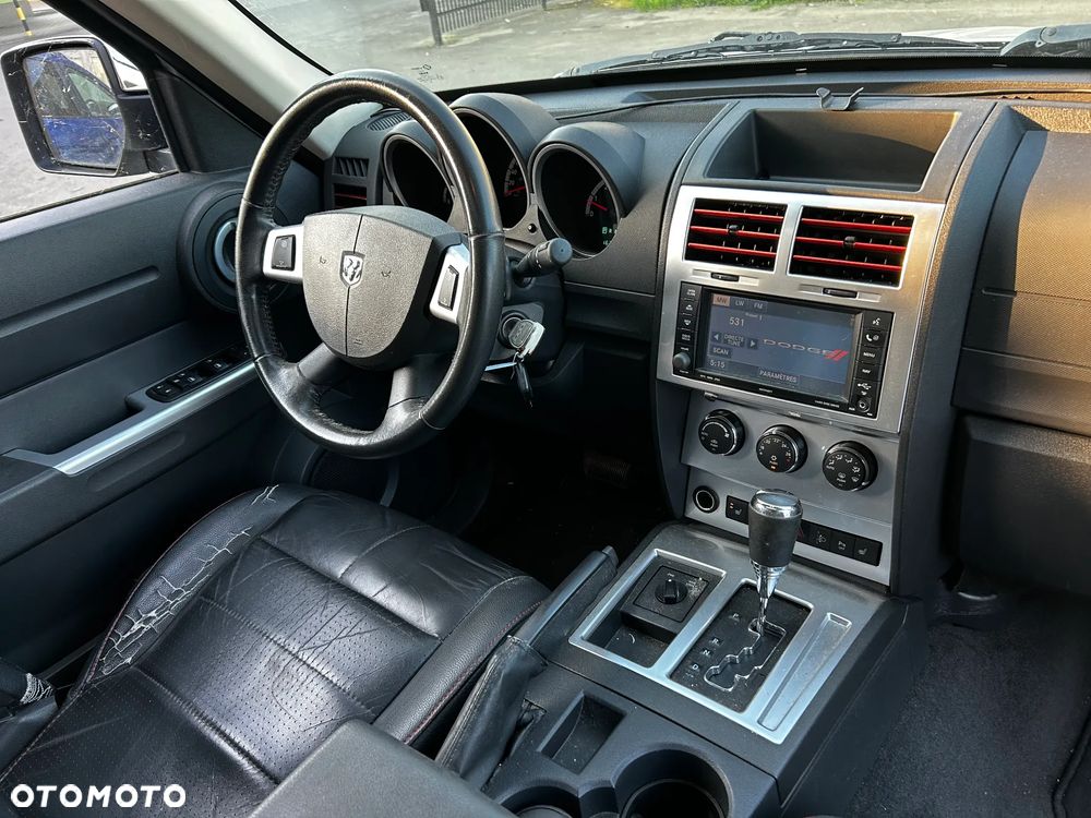 Dodge Nitro - 15