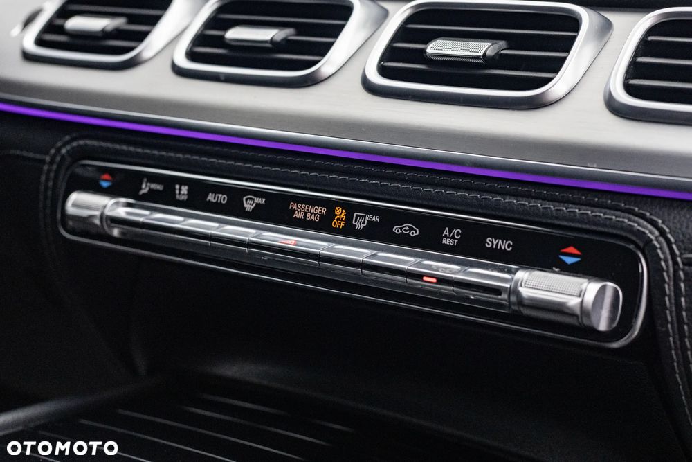 Mercedes-Benz GLE 300 d 4Matic 9G-TRONIC AMG Line - 28