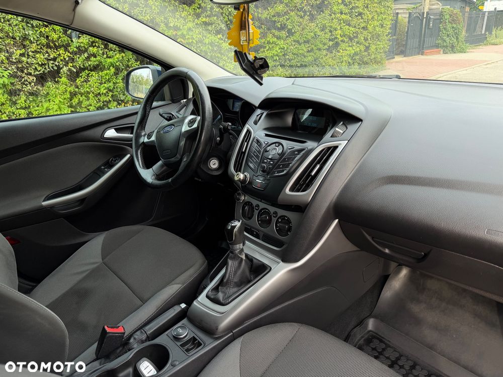 Ford Focus 1.6 FF Titanium - 38