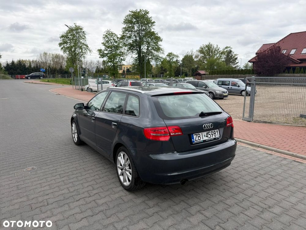 Audi A3 Sportback 2.0 TDI Ambiente - 9