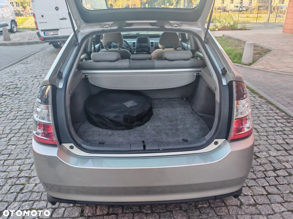 Toyota Prius 1.5 VVT-i Sol - 7