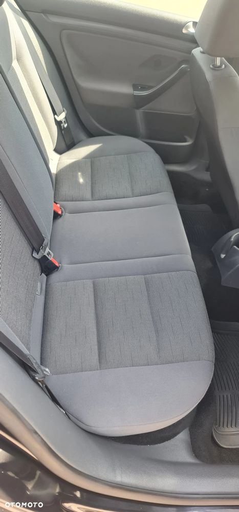 Volkswagen Golf 1.6 Comfortline - 34