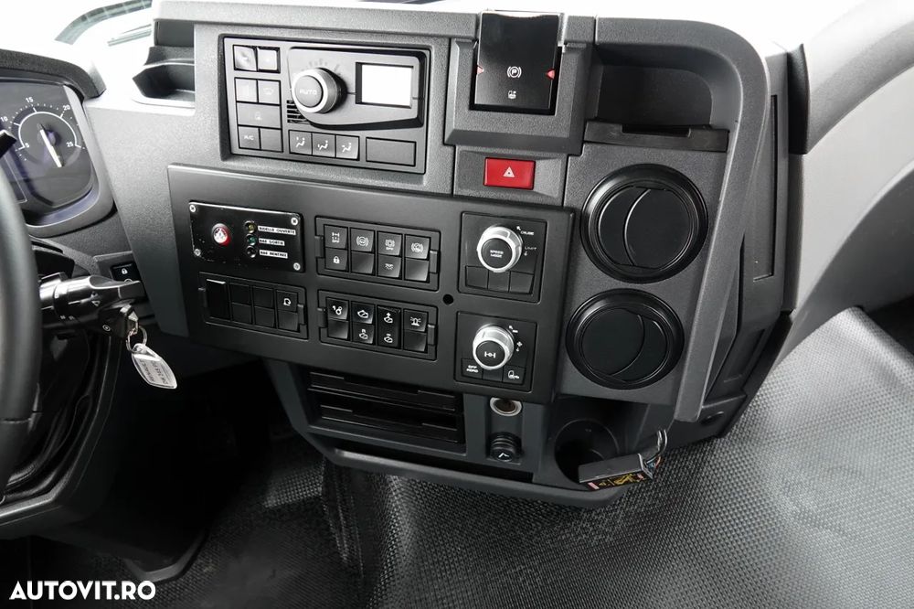 Renault C 380 / 6x4 / TIPPER 3 LATE + HDS FASSI F135 / HYDROBRA / EURO 6 / RADIO CONTROL / ROTATOR / BORDMATIC - 32
