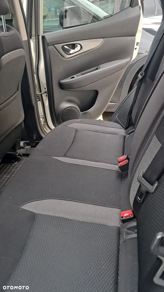 Nissan Qashqai 1.3 DIG-T N-Connecta EU6d - 9